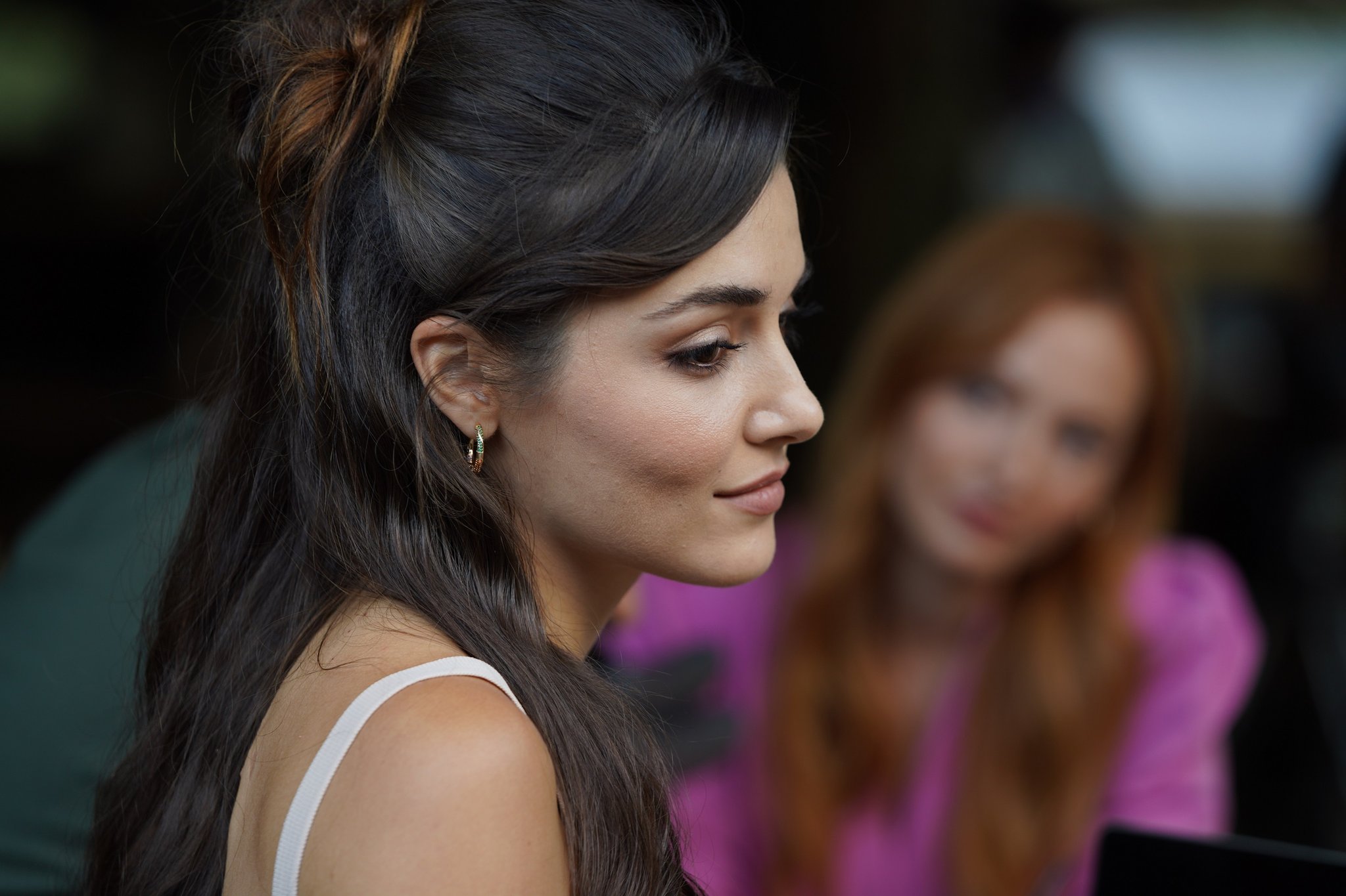 Ханде эрчел 2020. Ханде эрчел постучись. Эда йылдыз. Цвет волос эды. Вставные волосы.