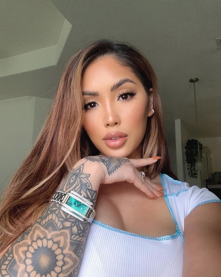 740 full marie madore 9