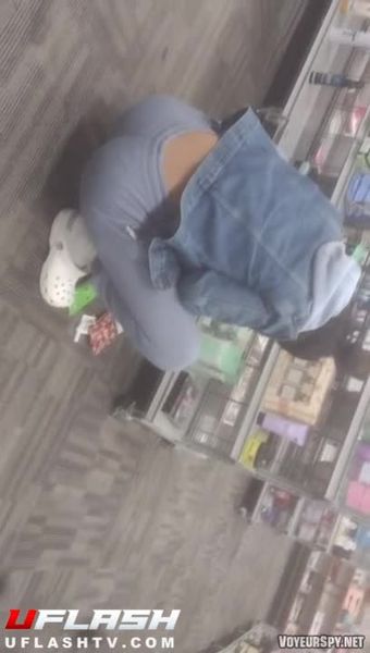 Store Nut On Fine Latina Booty