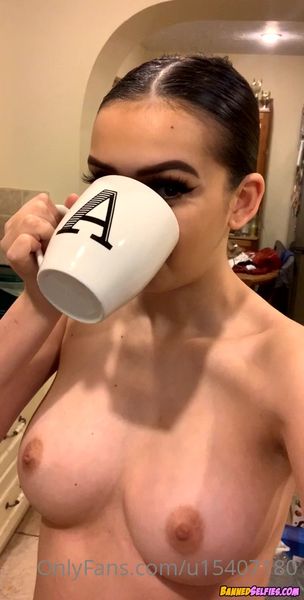 Brisa – Nude Instagram Selfie