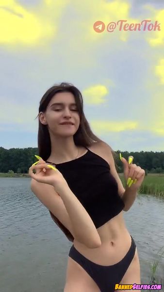 Gemma – Shy Hot Nude Tease 19 Years Old On Tiktok