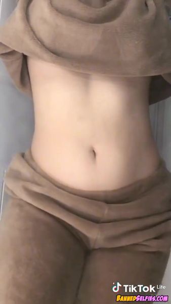 Hazel – Nude Tiktok Selfie