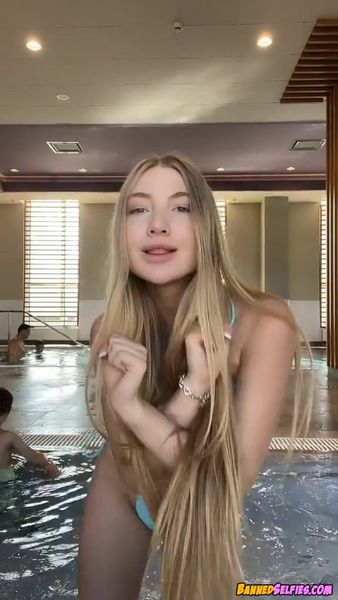 Jacquelyn – Amazing 20 Years Old Cheerleader Babe Nude Tiktok Selfie