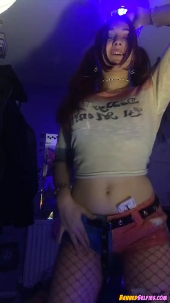 Jaelynn – Beauty Teen Shows The Goods