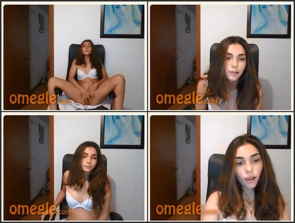 21 Years Old Omegle Teen Shows Tits